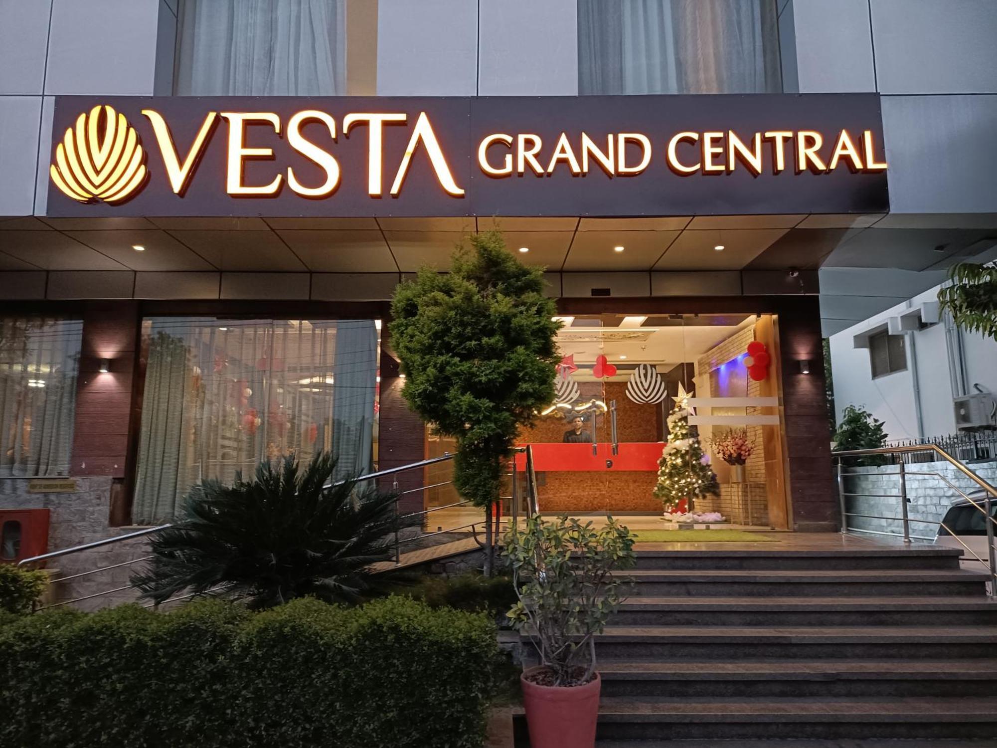 Vesta Grand Central Ουνταϊπούρ Εξωτερικό φωτογραφία